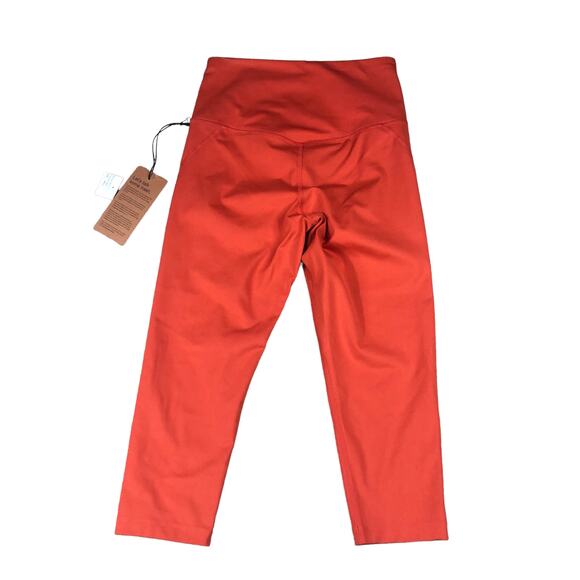 GIRLFRIEND COLLECTIVE Leggings Cropped High Waisted Capri Size Small NWT Tart - Picture 3 of 6